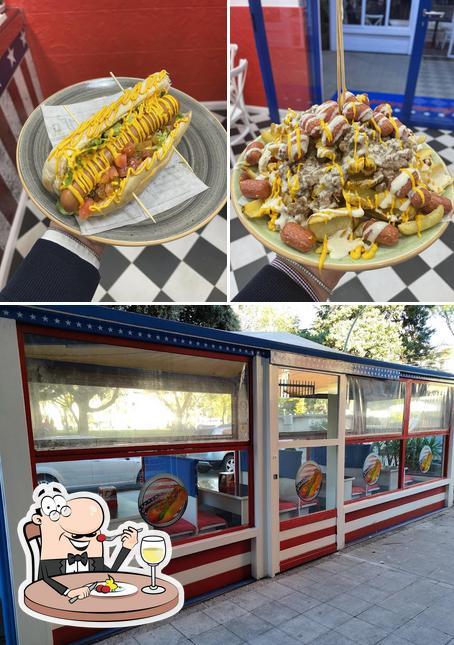 La immagine della cibo e esterno di American hot dog