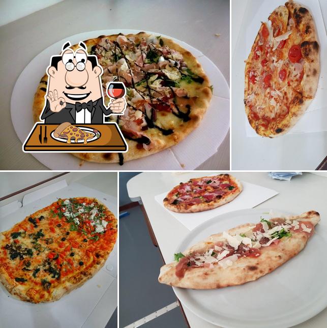 A Pizzeria Ancora Noi, vous pouvez essayer des pizzas