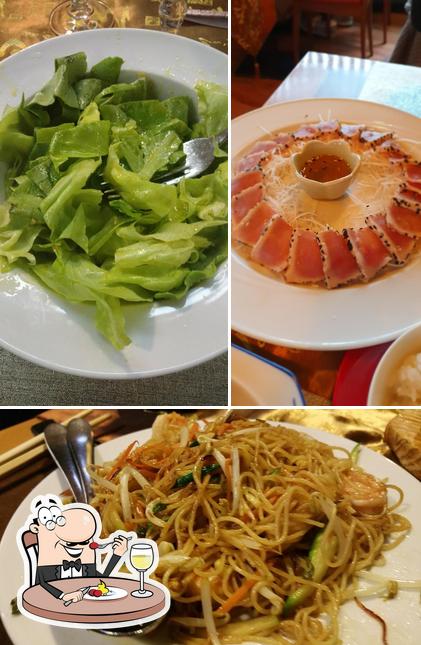 Food at Ristorante Cinese e Giapponese Ponte Rosso