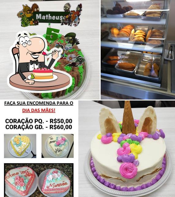 Panificadora e Confeitaria Badenpão serve uma escolha de pratos doces