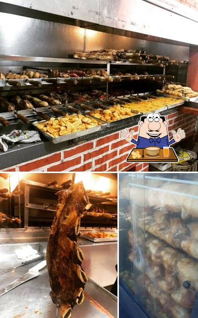 Comida em Espetão Na Braza