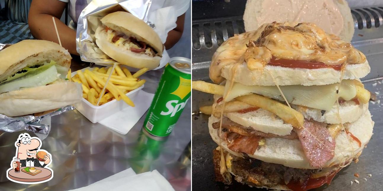 Prova un hamburger a Four Refral