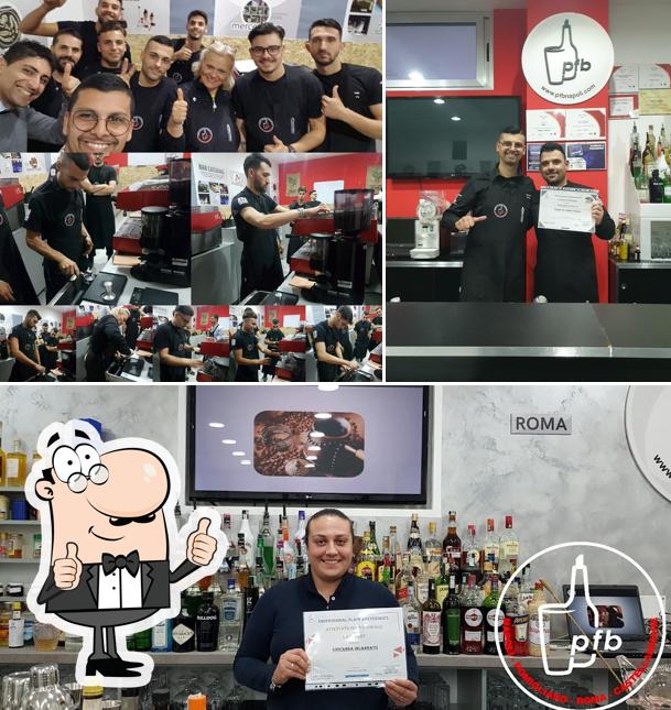 Voir cette image de Professional Flair Bartender's Napoli e Pomigliano d'Arco