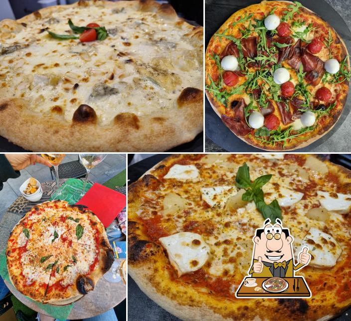 Ordina una pizza a Cafe