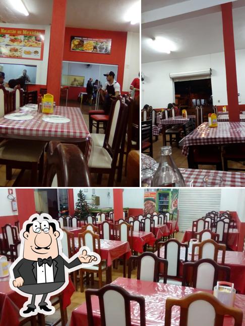 O interior do Pizzaria Borda de Ouro