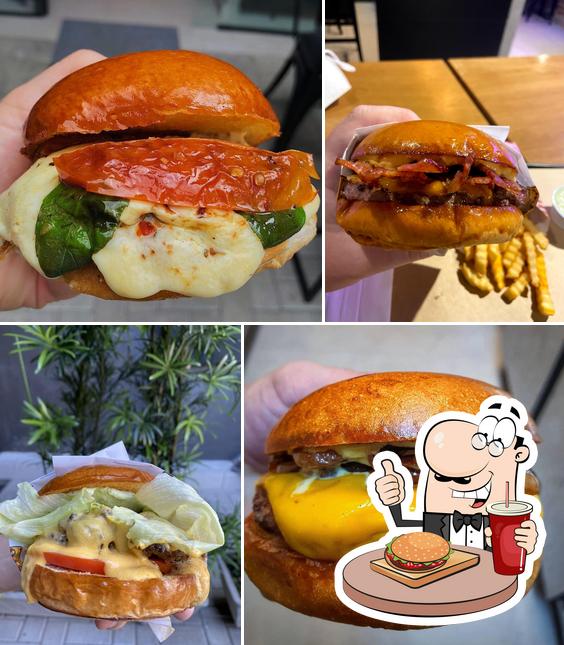 Delicie-se com um hambúrguer no Presto Burger By Brooklyn's