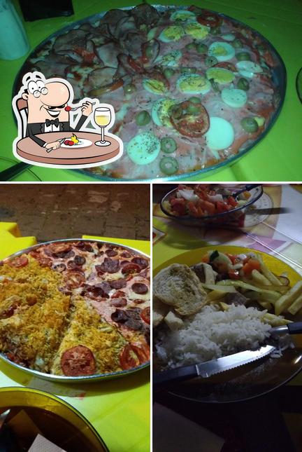 Comida em Restaurante E Pizzaria Caprichos