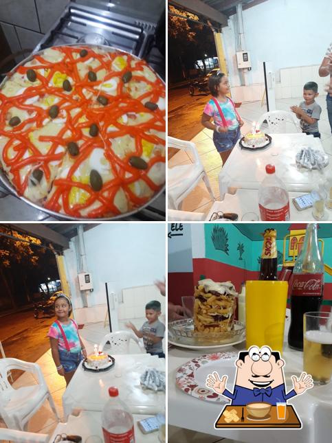Thiaê Lanches e Pasteis