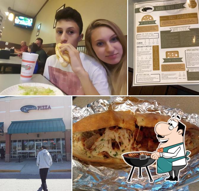 Renna's Pizza, 592 Marsh Landing Pkwy in Jacksonville Beach