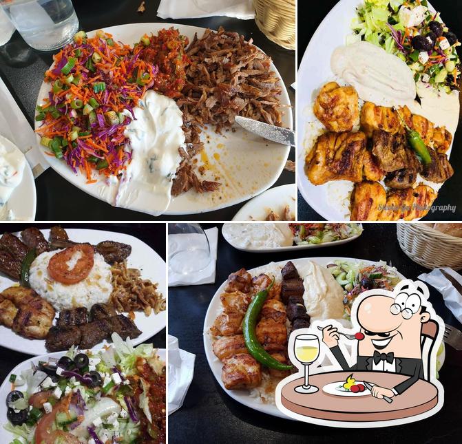 Roxy Kebabs & Cafe Coolaroo, 1a/210 Reservoir Dr in Coolaroo