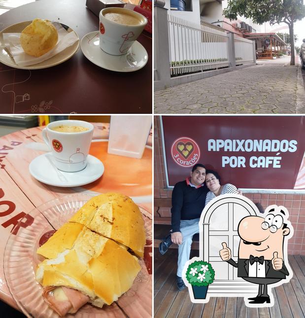 Entre diferentes coisas, exterior e comida podem ser encontrados no Armazém Do Pão