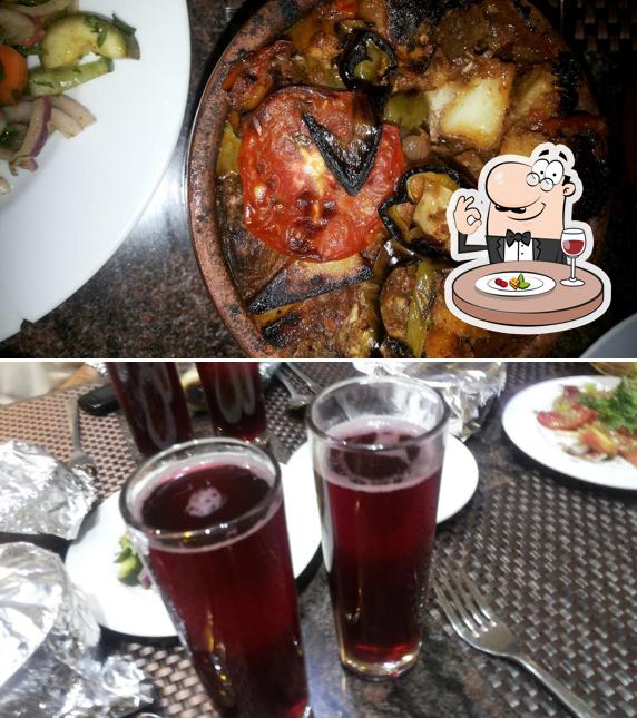 Meals at Restaurant El Taj Thanta