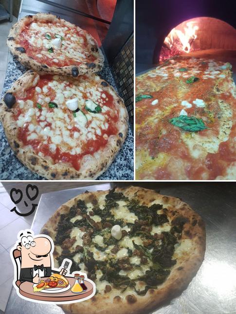 Prenditi una pizza a Pizzeria Divina