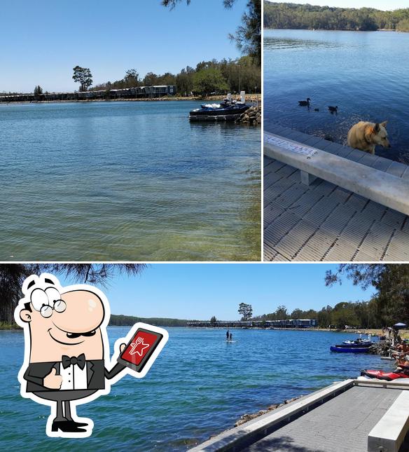 Lake Conjola Liquor & General Store in Lake Conjola Restaurant reviews