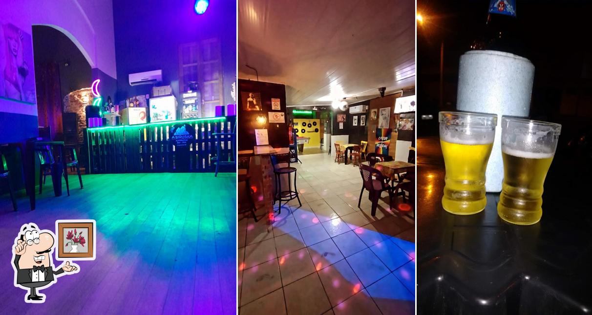 O interior do A Biroska Bar e Pub