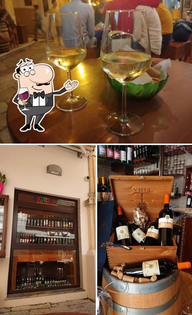 È gradevole bersi un bicchiere di vino a Enoteca San Giuseppe