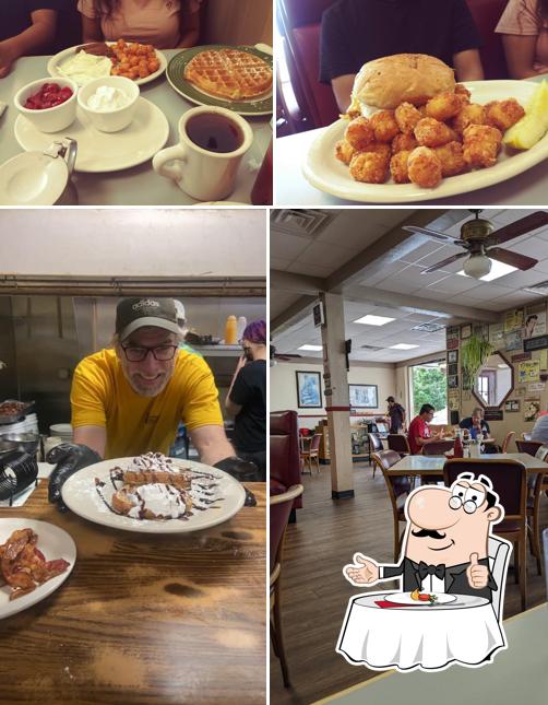 Peppermill Cafe in Grand Rapids Restaurant menu and reviews