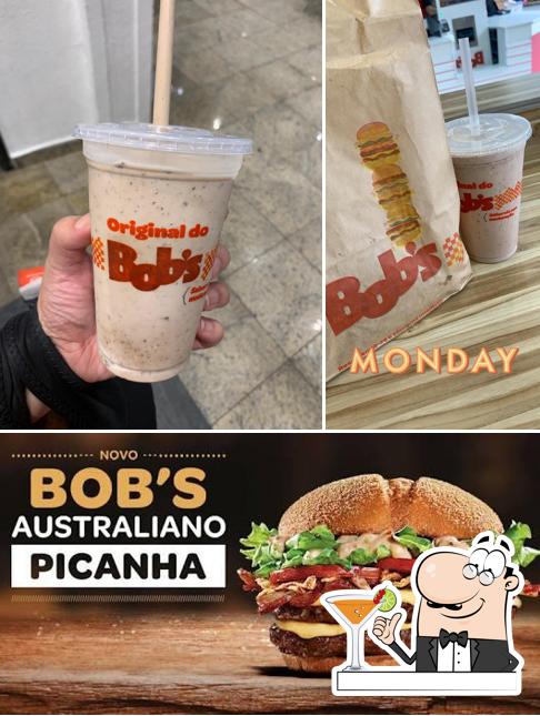 Esta é a foto apresentando bebida e comida no Bob's