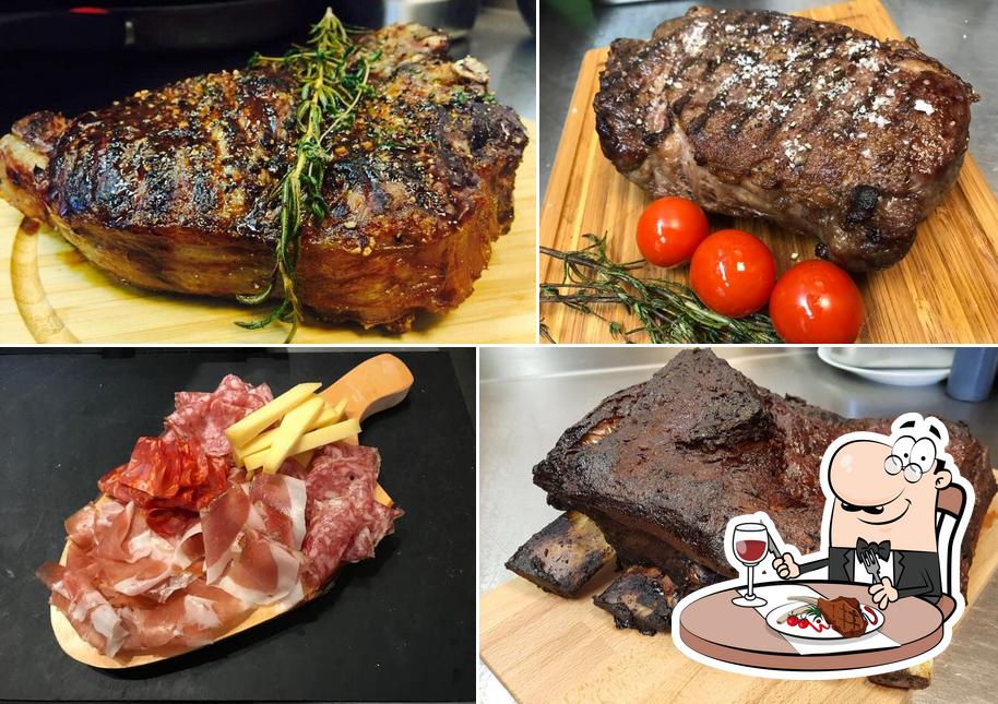 Order meat meals at Bistro Enoteca Kleiner Stachus