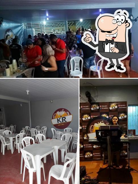 Veja imagens do interior do K.R Bar & Grill