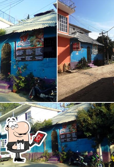 La parte exterior de Restaurant de Mariscos Las Chagüitas