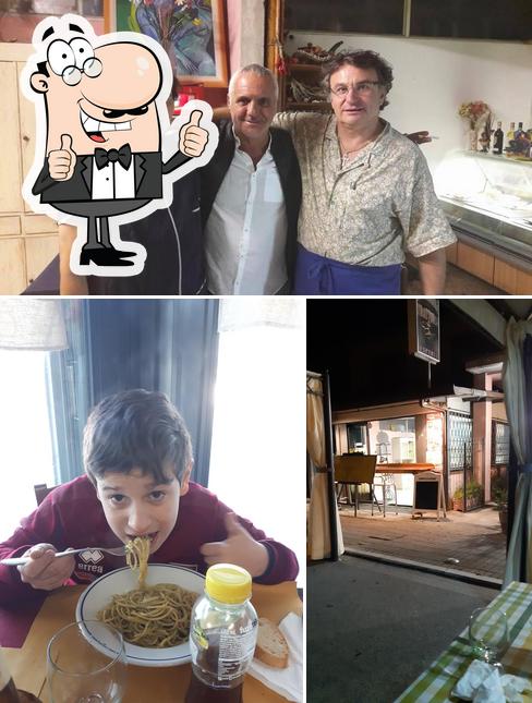 Vedi la foto di Trattoria Rosticceria Esperia Di Paolini Enrico