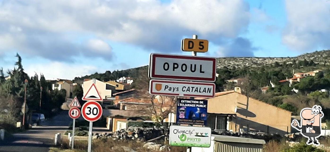 L'extérieur de Bar Catalan