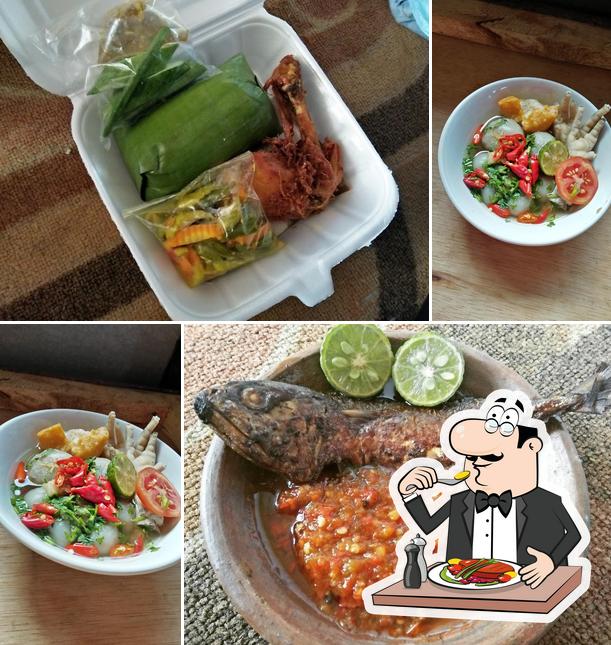 Meals at Warung nasi & catering barokah