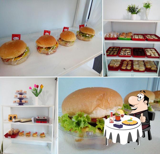 Order a burger at Donat Danish Takengon