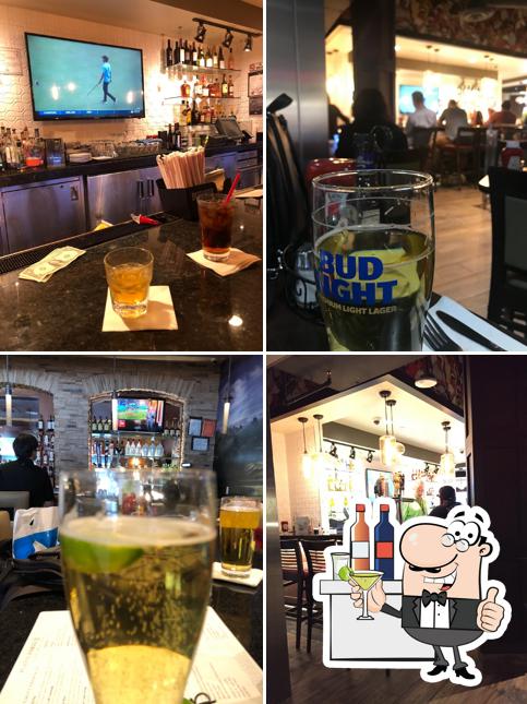 PGA Tour Grill, Terminal 3, 5757 Wayne Newton Blvd in Las Vegas