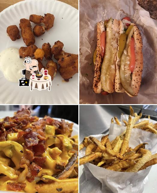 Top 7 restaurants with burgers in Schaumburg, september 2025 ...