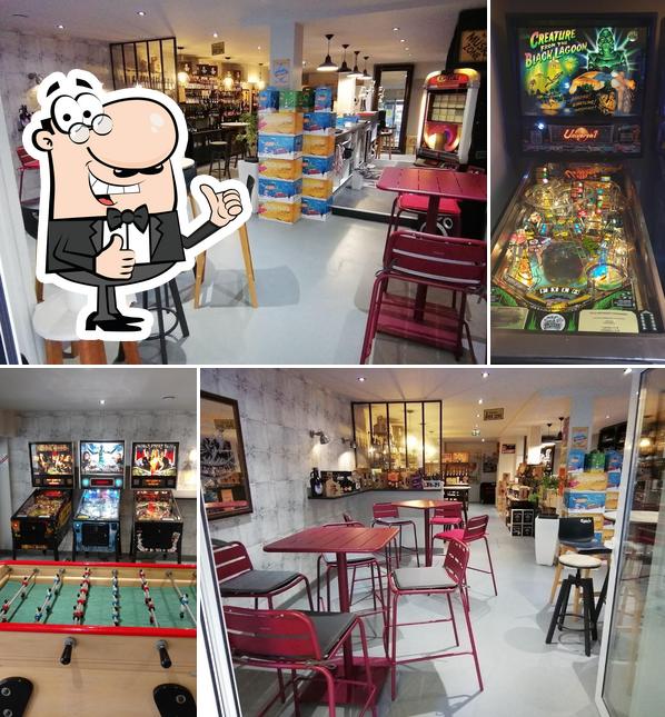 Voici une image de Pinball Café 'cave À Bieres'