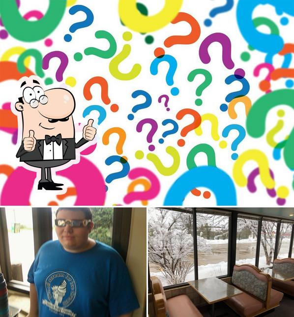 4 Queens Dairy Cream in Evansdale Restaurant menu and reviews