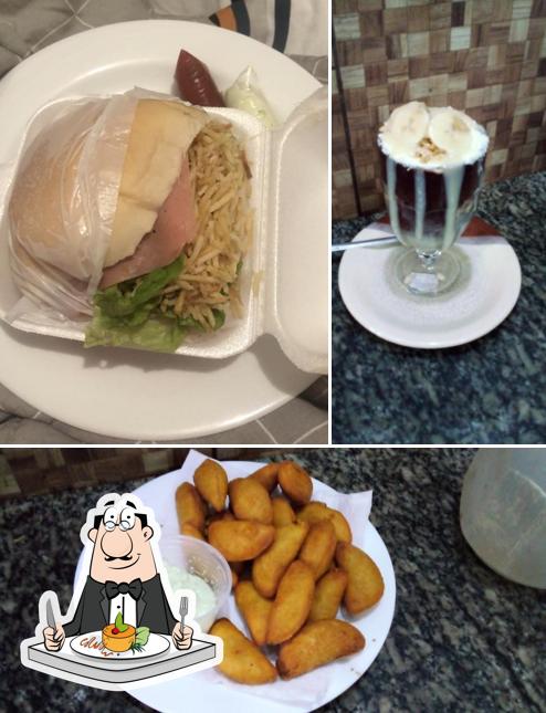 Comida em Junior's Sorvetes e Lanches