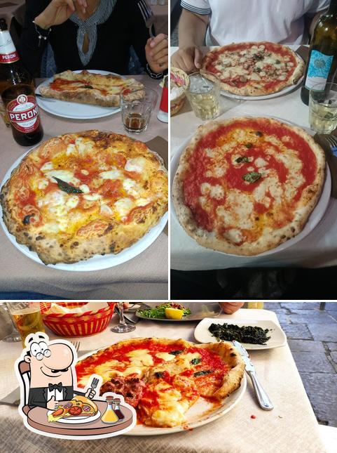 Prenditi una pizza a Ristorante Pizzeria La Brace Napoli