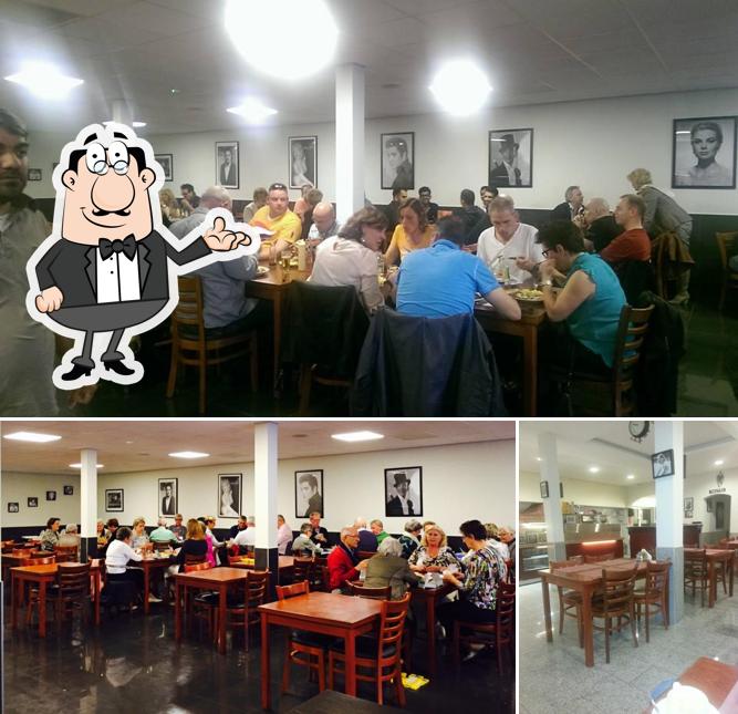 Installez-vous à l'une des tables de Chico's