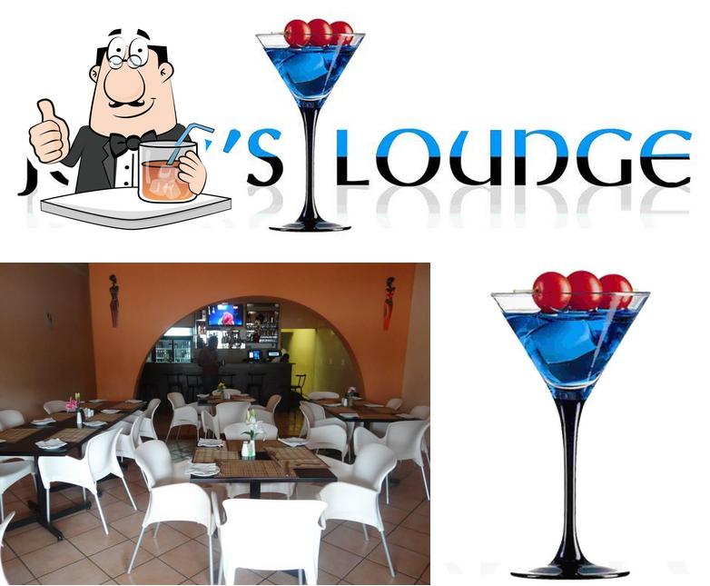 La photo de la boire et intérieur de Joey's Lounge’s