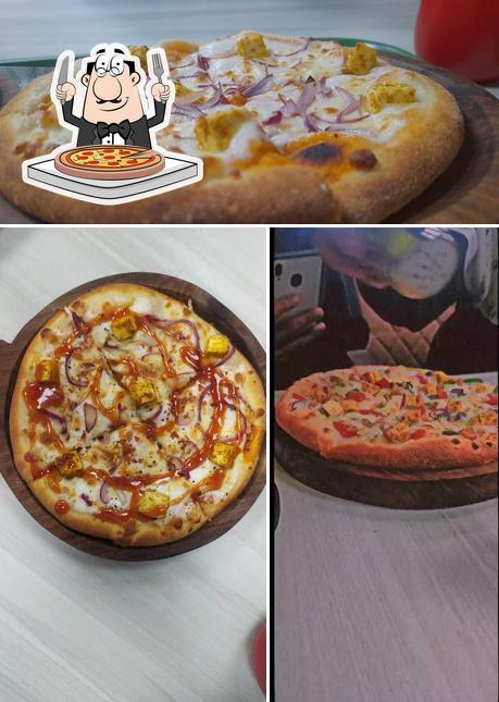 Try out pizza at Pizza Story Jahu