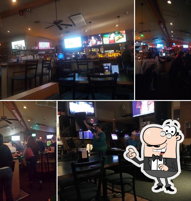 Crow's Nest Bar & Grill in Canton - Restaurant menu and reviews