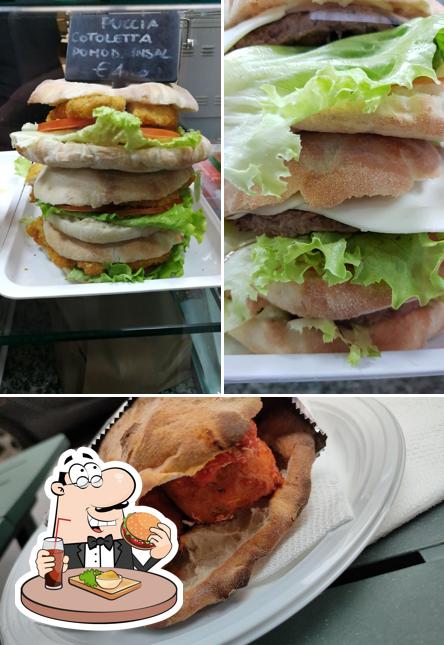 Concediti un bell'hamburger a Pino Focaccia