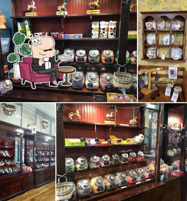 Wendy's Pantry & Country Mouse Tea House in Mount Morris Restaurant
