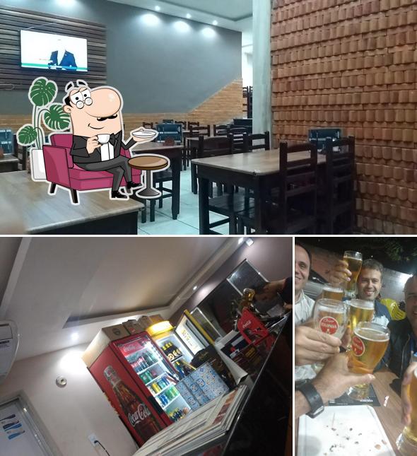 Veja imagens do interior do Corisco Bar