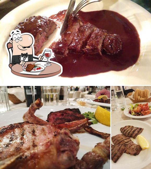 Ordina i piatti di carne a ETOILE ristorante pizzeria