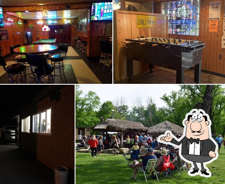 Trader's Bar and Grill Island Campground in Spring Green Restaurant