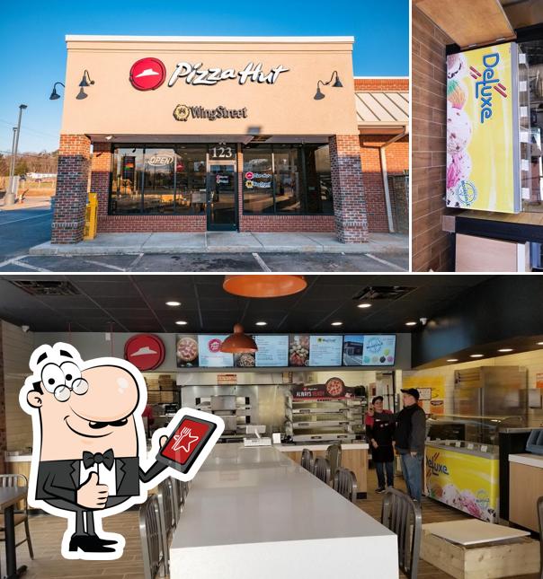 Pizza hut Express in Troutman Restaurant menu and reviews