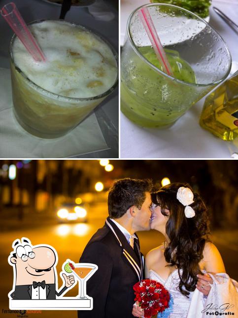 Confira a foto ilustrando bebida e casamento a Recanto Lagoa