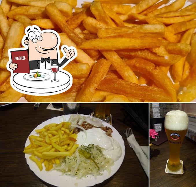 La photo de la nourriture et bière de Korfu Grill’s