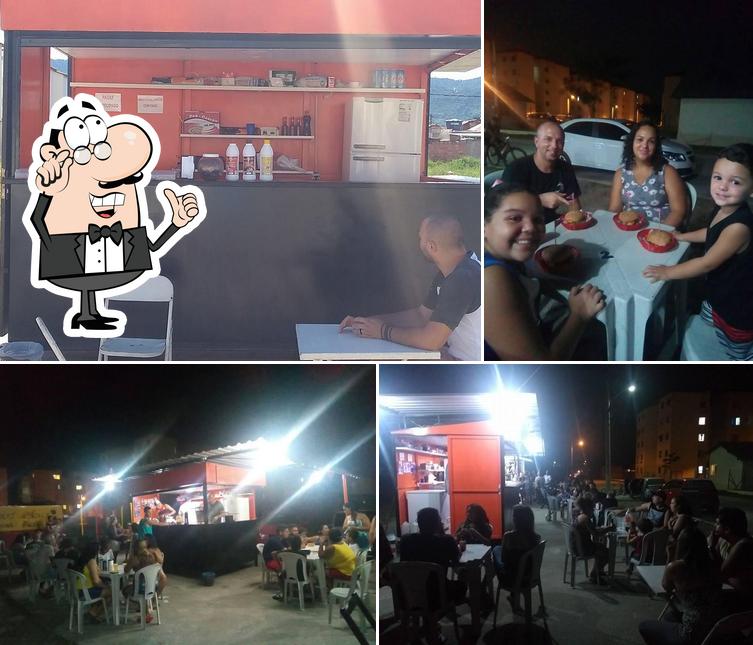 O interior do Gula Guloso lanches
