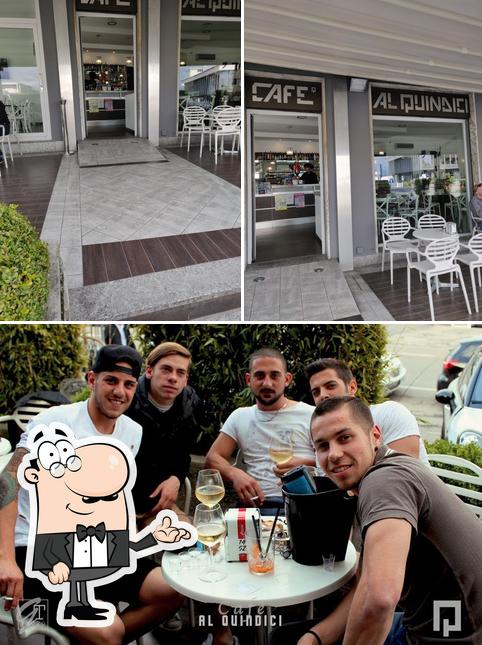 Dai un'occhiata agli interni di Cafè al Quindici
