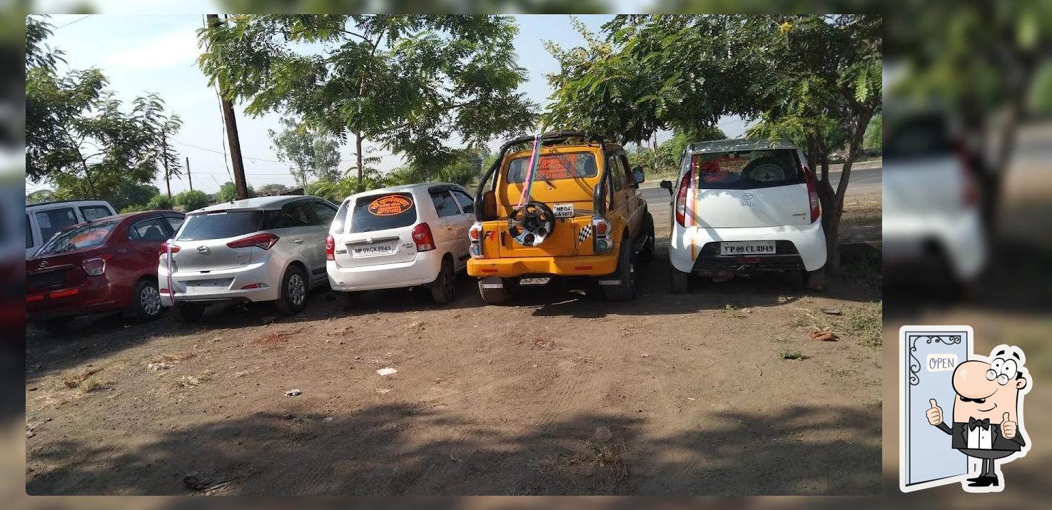 लक्की पैलेस होटल